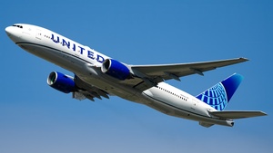 Photo of N223UA - Boeing 777-222(ER) operated by United Airlines