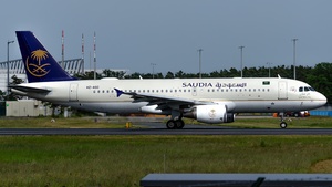 Photo of HZ-ASC - Airbus A320-214 operated by Saudia