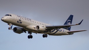 Photo of PH-EZX - Embraer ERJ-190STD operated by KLM Cityhopper