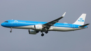 Photo of PH-AXM - Airbus A321-252NX operated by KLM Royal Dutch Airlines
