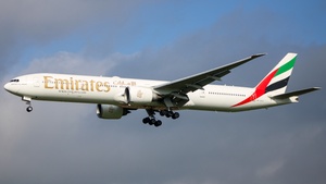 Photo of A6-ECY - Boeing 777-31H(ER) operated by Emirates