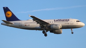 Photo of D-AIBB - Airbus A319-112 operated by Lufthansa
