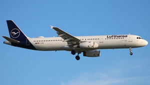 Photo of D-AIDE - Airbus A321-231 operated by Lufthansa