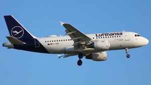 Photo of D-AIBE - Airbus A319-112 operated by Lufthansa
