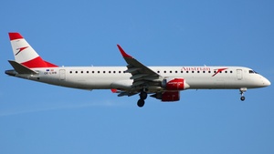 Photo of OE-LWB - Embraer ERJ-195LR operated by Austrian Airlines