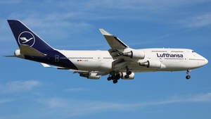 Photo of D-ABVW - Boeing 747-430 operated by Lufthansa