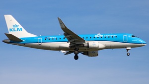 Photo of PH-EXL - Embraer ERJ-175STD operated by KLM Cityhopper