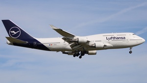 Photo of D-ABVZ - Boeing 747-430 operated by Lufthansa