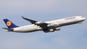Photo of D-AIGZ - Airbus A340-313 operated by Lufthansa