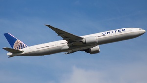 Photo of N2332U - Boeing 777-322(ER) operated by United Airlines