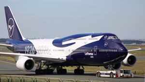 Photo of D-ABYN - Boeing 747-830 operated by Lufthansa