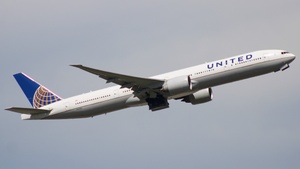 Photo of N2748U - Boeing 777-322(ER) operated by United Airlines