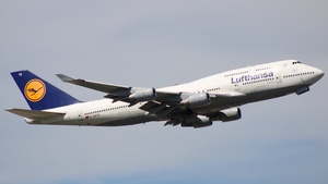 Photo of D-ABTK - Boeing 747-430 operated by Lufthansa