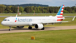Photo of N303NY - Airbus A321-253NY operated by American Airlines