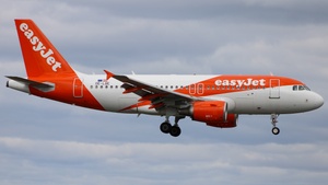 Photo of OE-LQE - Airbus A319-111 operated by easyJet Europe