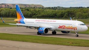 Photo of G-HLYK - Airbus A321-251NX operated by Jet2