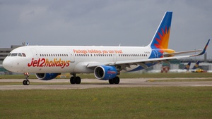Photo of G-HLYB - Airbus A321-211 operated by Jet2