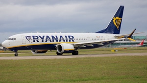Photo of EI-IHT - Boeing 737 MAX 8-200 operated by Ryanair