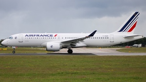 Photo of F-HOZF - Airbus A220-300 operated by Air France