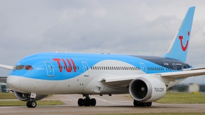 Photo of G-TUIH - Boeing 787-8 Dreamliner operated by TUI Airways