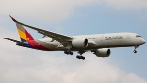 Photo of HL8308 - Airbus A350-941 operated by Asiana Airlines