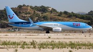 Photo of OO-TUJ - Boeing 737-8K5 operated by TUI Airlines Belgium