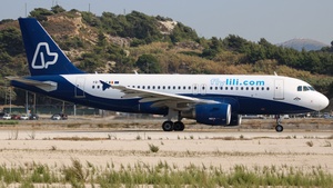 Photo of YR-LIC - Airbus A319-112 operated by Fly Lili