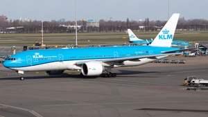 Photo with serial 32721 - Boeing 777-206(ER)