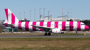 Photo of D-AICS - Airbus A320-214 operated by Condor