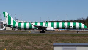 Photo of D-ABOL - Boeing 757-330 operated by Condor