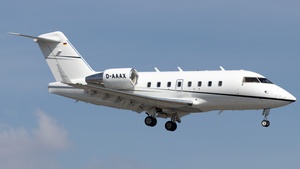 Photo of D-AAAX - Bombardier Challenger 604 operated by Air Independence