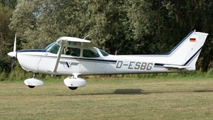 Photo of D-ESBG - Reims-Cessna F172P Skyhawk II operated by Flugausbildungsverein Erdmannhausen