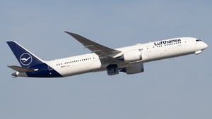 Photo of D-ABPC - Boeing 787-9 Dreamliner operated by Lufthansa