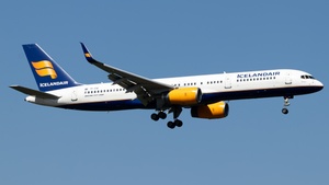 Photo of TF-FIK - Boeing 757-256 operated by Icelandair