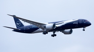 Photo of D-ABPU - Boeing 787-9 Dreamliner operated by Lufthansa