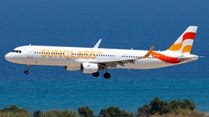 Photo with serial 6438 - Airbus A321-211