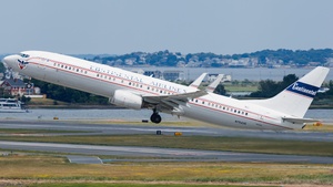 Photo of N75435 - Boeing 737-924(ER) operated by United Airlines