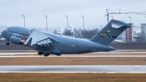 Photo of 04-4130 - Boeing C-17A Globemaster III operated by US Air Force
