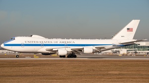 Photo of 73-1676 - Boeing E-4B operated by US Air Force