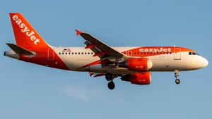 Photo of OE-LQL - Airbus A319-111 operated by easyJet Europe