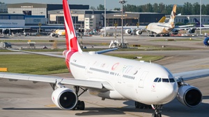Photo of VH-EBL - Airbus A330-203 operated by Qantas