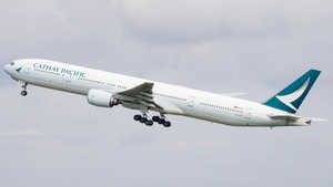 Photo of B-HNS - Boeing 777-31H operated by Cathay Pacific Airways