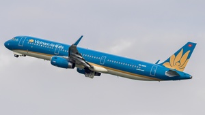 Photo with serial 5699 - Airbus A321-231