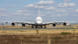 Photo of A6-EDM - Airbus A380-861 operated by Emirates