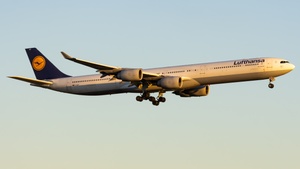 Photo of D-AIHY - Airbus A340-642 operated by Lufthansa