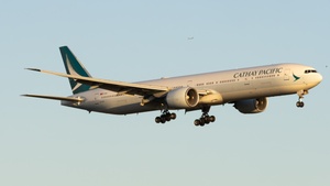 Photo of B-KPX - Boeing 777-367(ER) operated by Cathay Pacific Airways