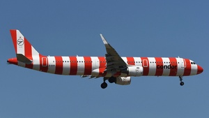 Photo of D-AIAA - Airbus A321-211 operated by Condor