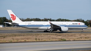 Photo of B-32DL - Airbus A350-941 operated by Air China