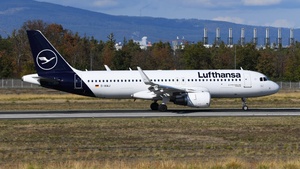 Photo of D-AIWJ - Airbus A320-214 operated by Lufthansa