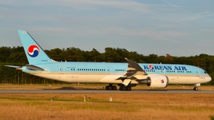 Photo of HL8083 - Boeing 787-9 Dreamliner operated by Korean Air